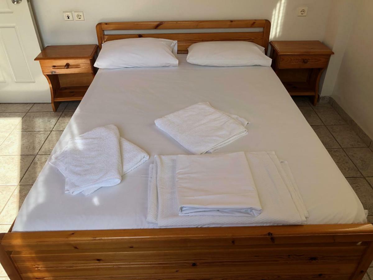 Mythos Suites-Dionysos Apartment Methóni Eksteriør bilde
