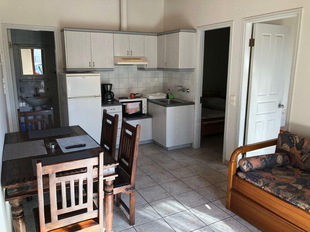 Mythos Suites-Dionysos Apartment Methóni Eksteriør bilde